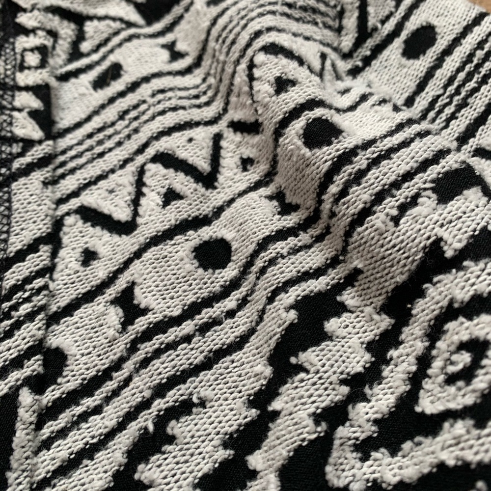 AE Distressed Cardigan - Picture 3 of 6